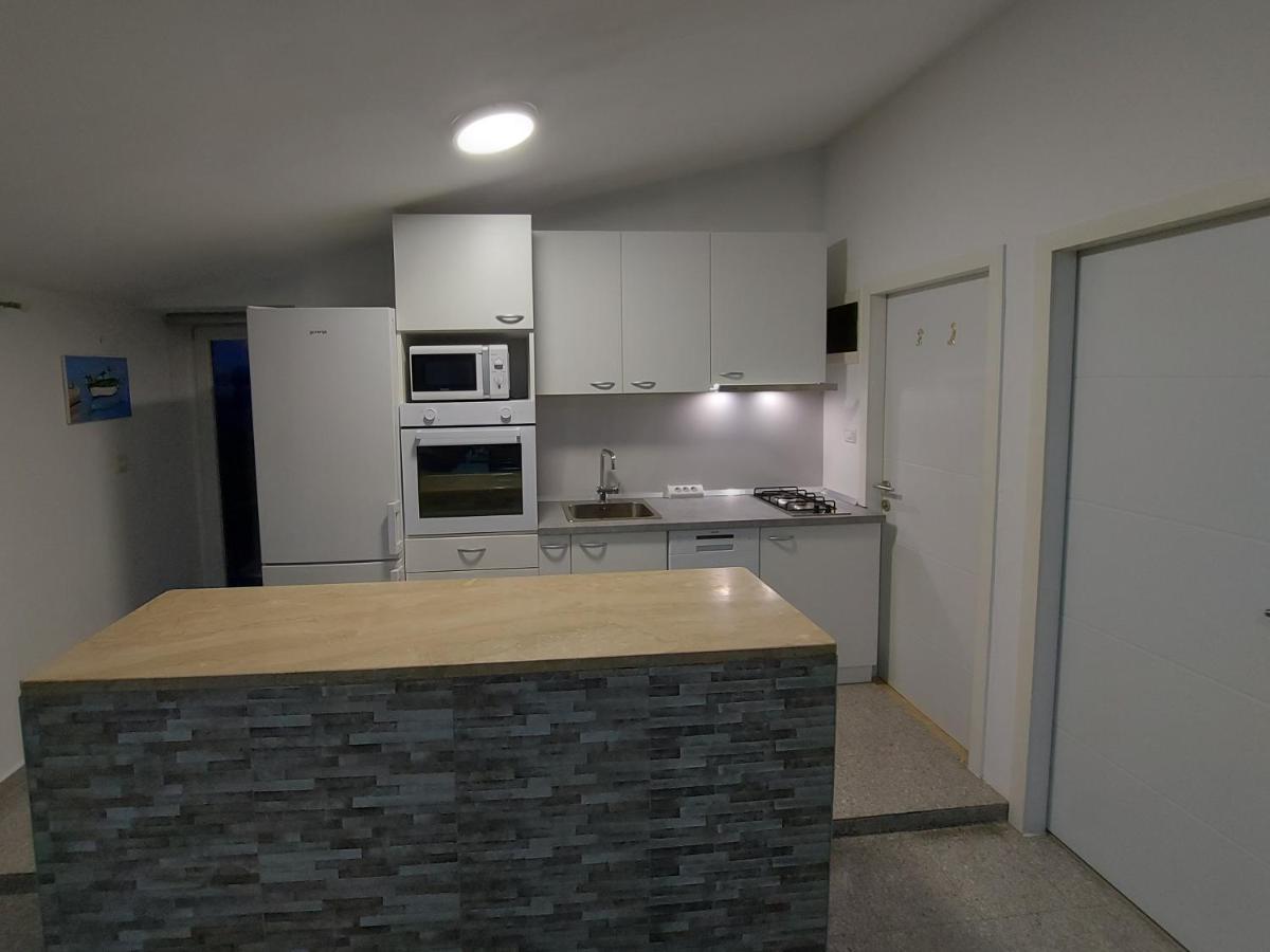 Apartman Ana Штинян Екстер'єр фото